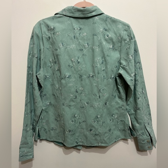 Denver Hayes Faux suede sea-foam green embroidered button-down - Size M - Picture 2 of 3